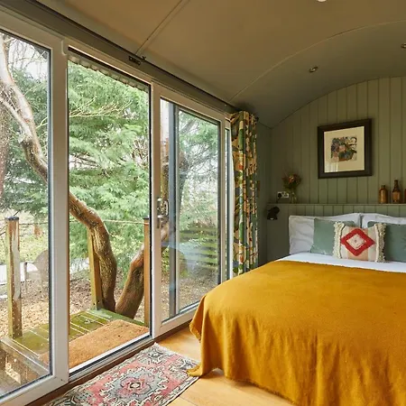 Victorian House 4*