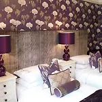 Victorian House 4*