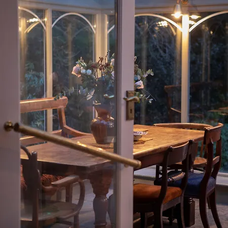 Victorian House Couette-café 4*