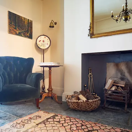 Couette-café Victorian House 4*