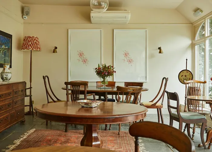 Victorian House جراسمير