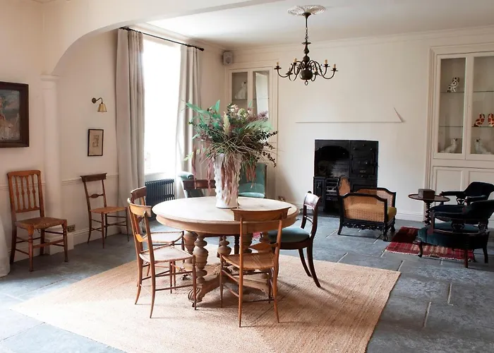 Victorian House جراسمير