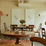 Victorian House جراسمير