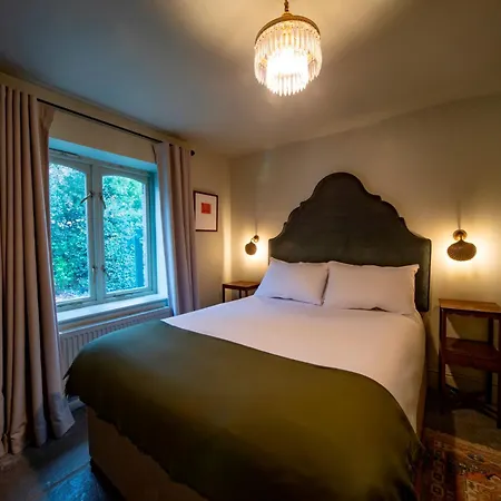 Bed & Breakfast Victorian House