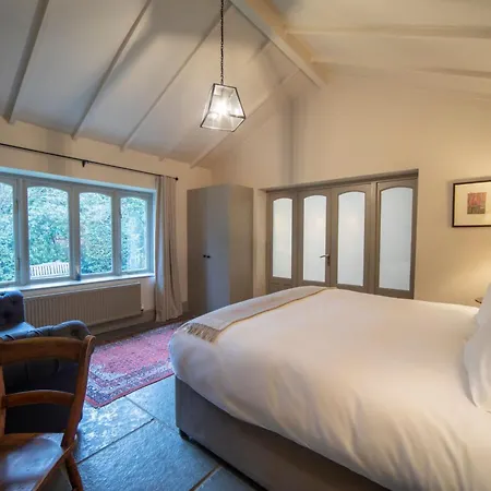 Victorian House 4*