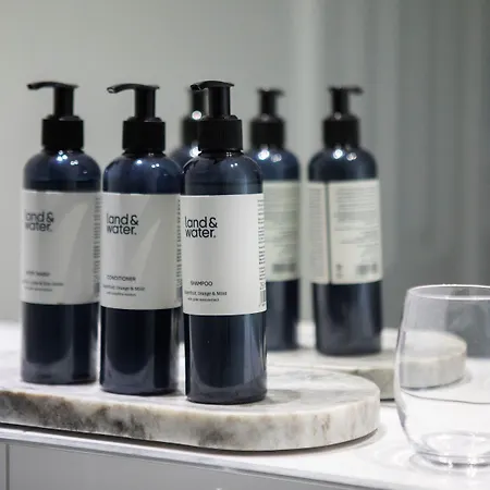 Victorian House Bed and Breakfast 4*